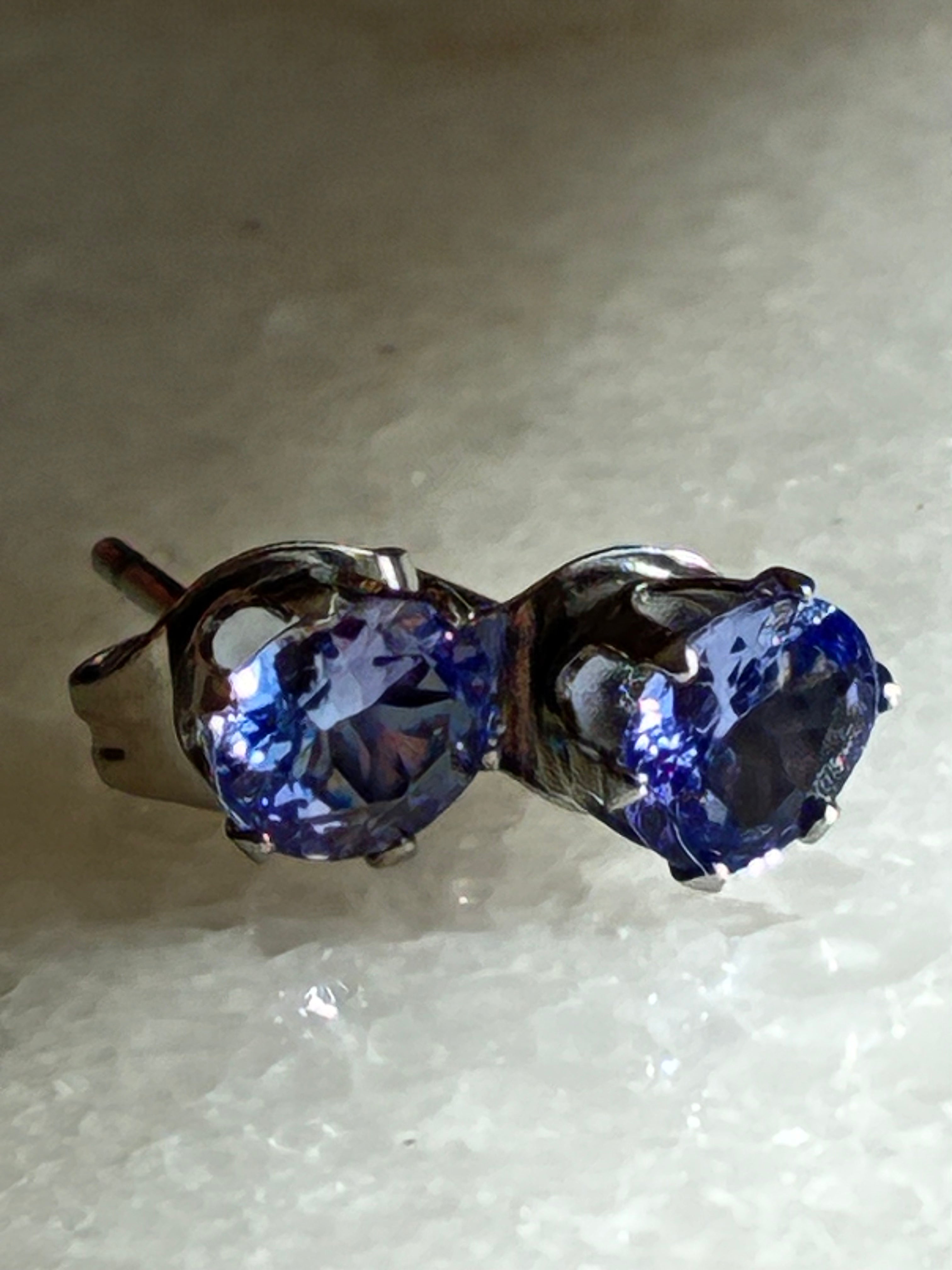 Tanzanite Oval White Gold-plated Stainless Steel Stud Earrings