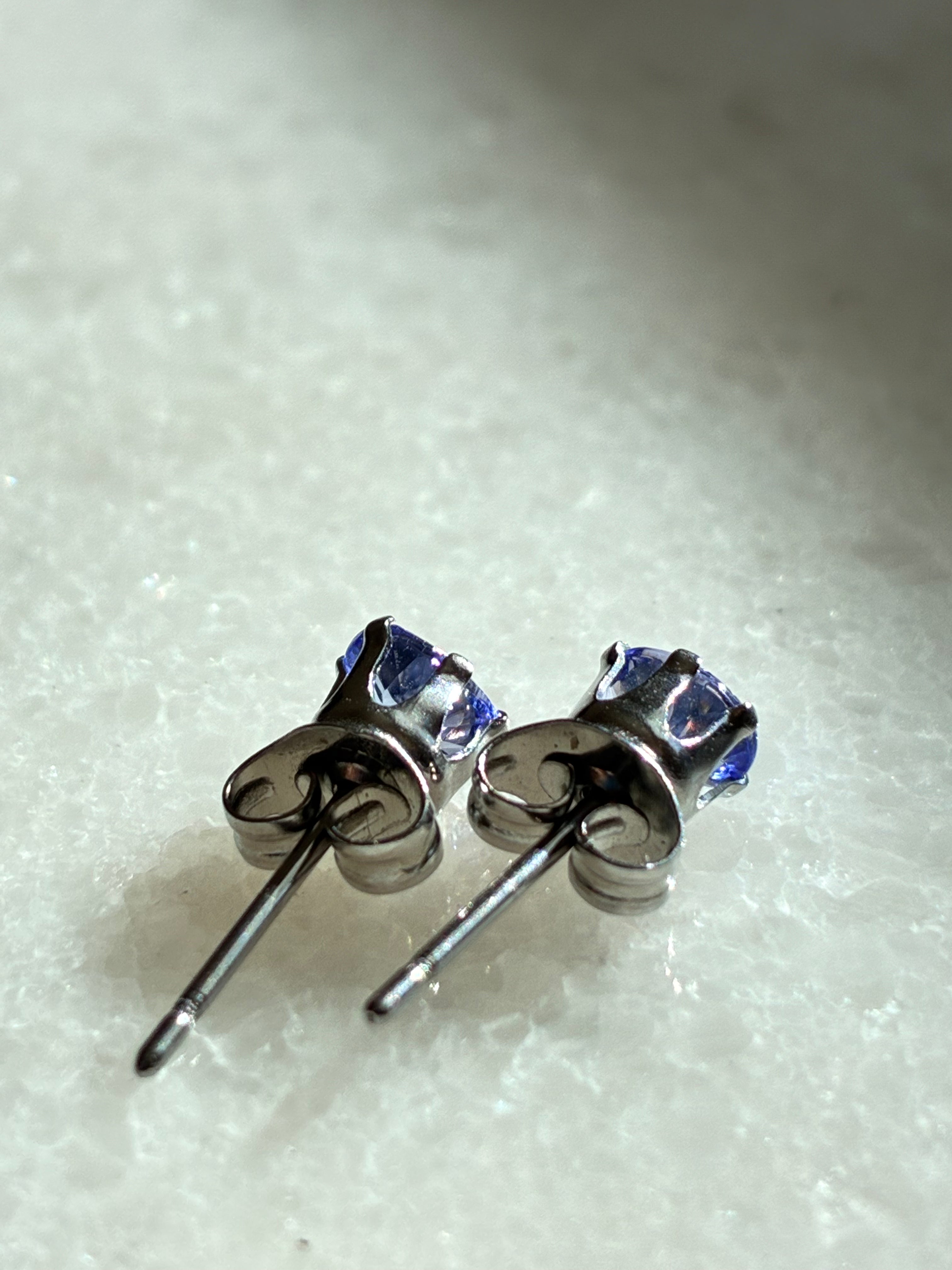 Tanzanite Oval White Gold-plated Stainless Steel Stud Earrings