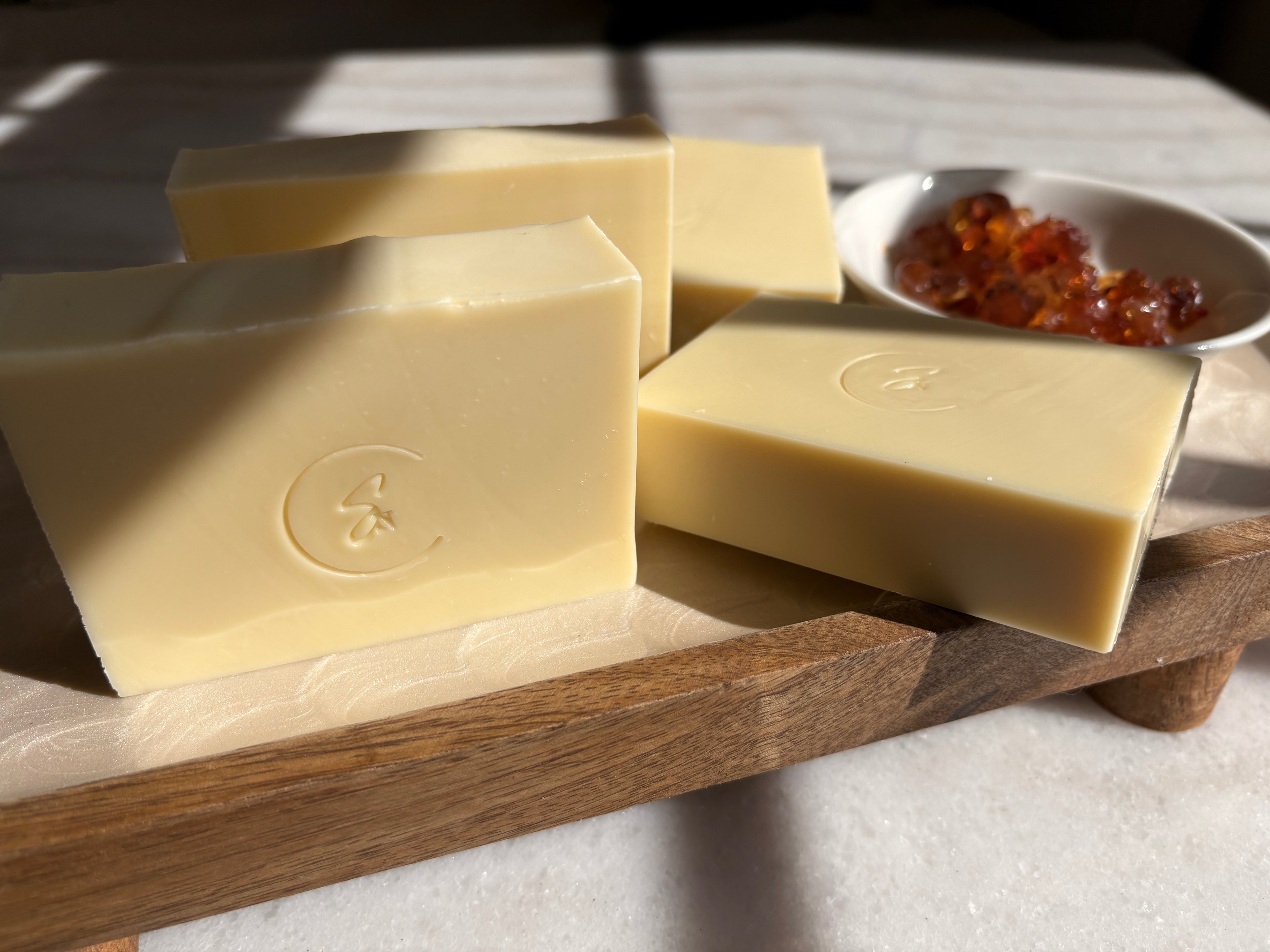 Peach gum beauty bar with creamy texture, botanical handmade natural  soap