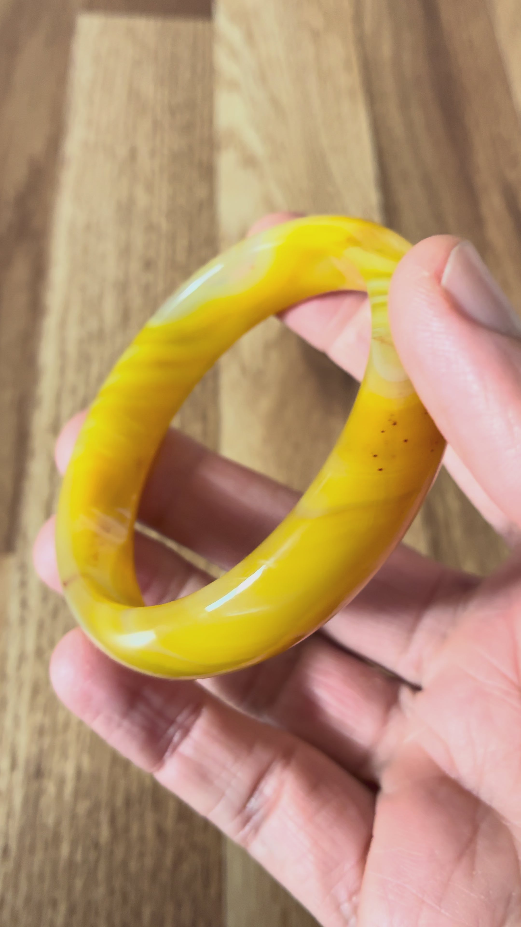 Yellow Agate Bangle - Natural Crystal